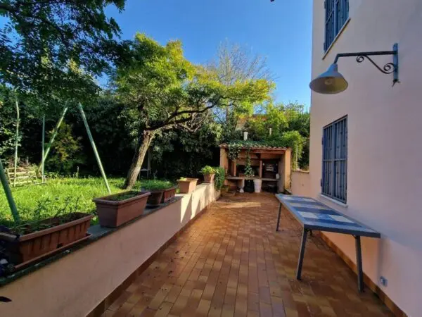 Villa A Schiera via Case Vecchie 11, Baschi