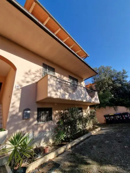 Villa A Schiera via Case Vecchie 11, Baschi