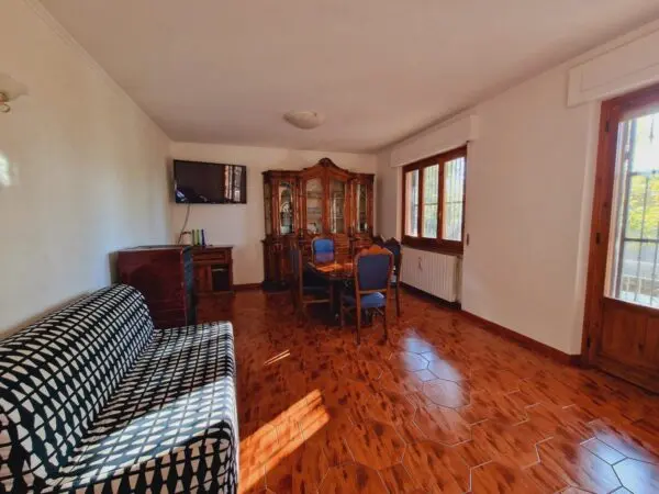Villa A Schiera via Case Vecchie 11, Baschi