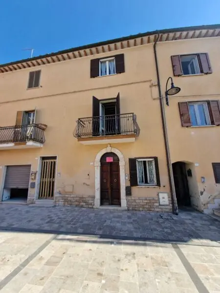 Terratetto piazza Umberto I, Attigliano