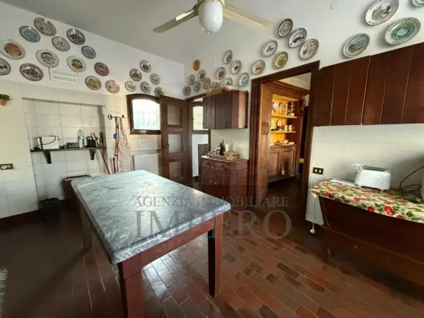 Villa via Vincenzo Gioberti 11, Bordighera