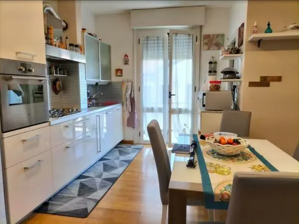 Appartamento via Caffaggio 8, Ameglia
