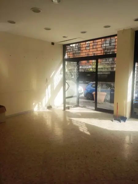 Locale Commerciale via Brigata Bari 140, Libertà, Bari