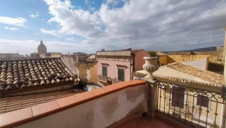 Immagine per Casa indipendente in vendita a Noto via Principe Umberto