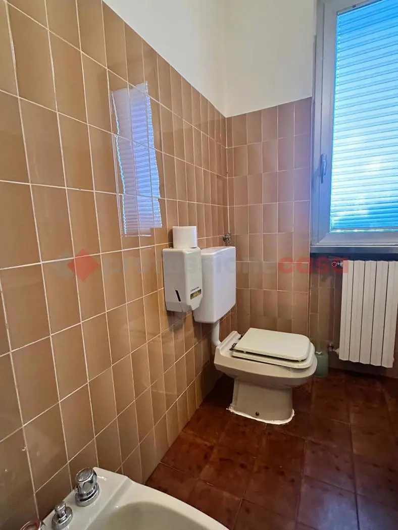 Immagine per Negozio in affitto a Arezzo via Pietro Gobetti