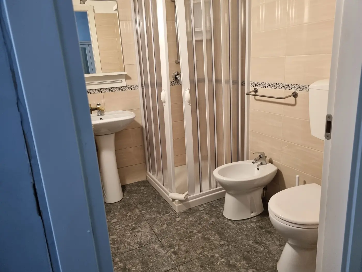 Immagine per Attività Commerciale in vendita a Sanremo via Roma 95