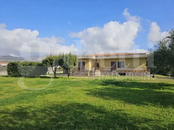 Villa via Fiume Lao 473, Scalea