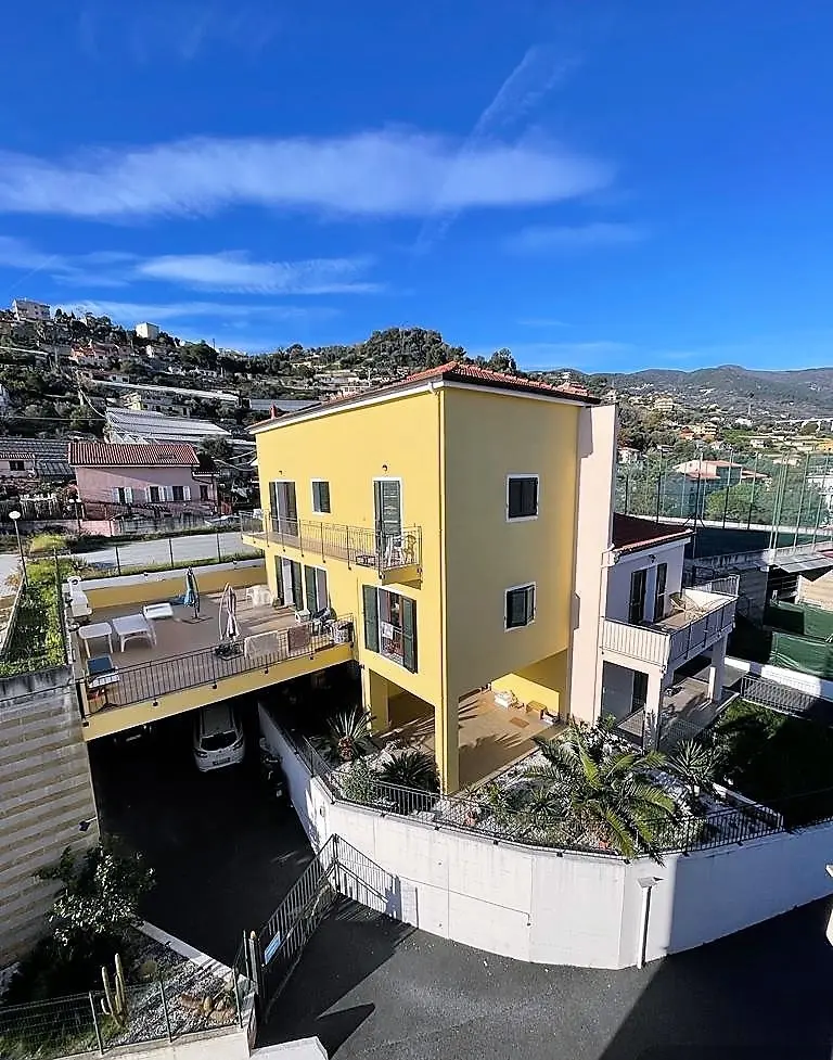 Immagine per Villa bifamiliare in vendita a Sanremo strada Borgo Ponente 10