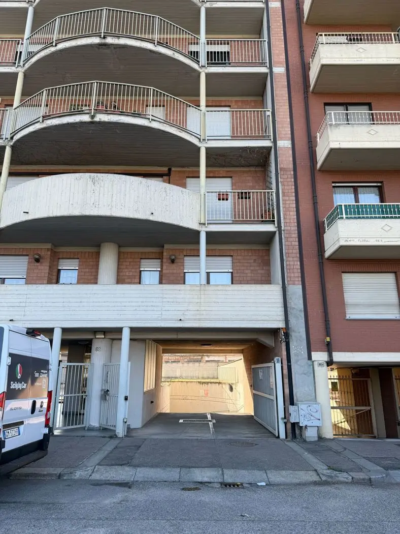 Immagine per Box - Posto auto in vendita a Torino via Caio Plinio 62