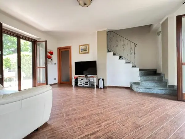 Villa Unifamiliare strada Romana, Villaggio, Caselette