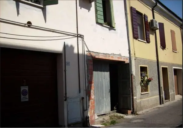 Stabile - Palazzo 9, Gualtieri