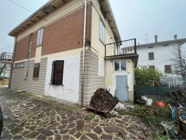 Stabile - Palazzo strada Provinciale 63r, Gualtieri