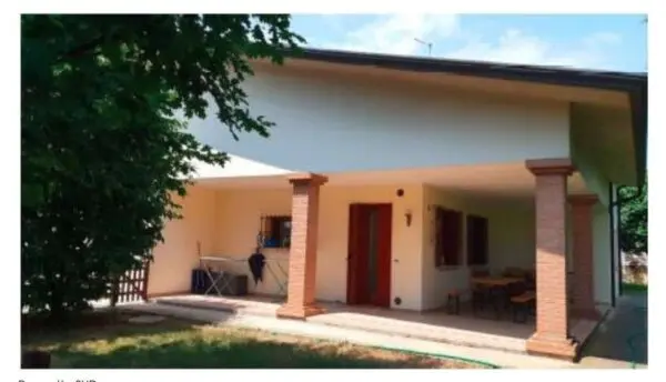 Villa via Febbraio 11, Tezze Sul Brenta