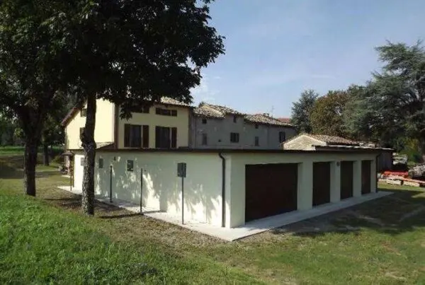 Stabile - Palazzo strada Langhirano 116, Parma