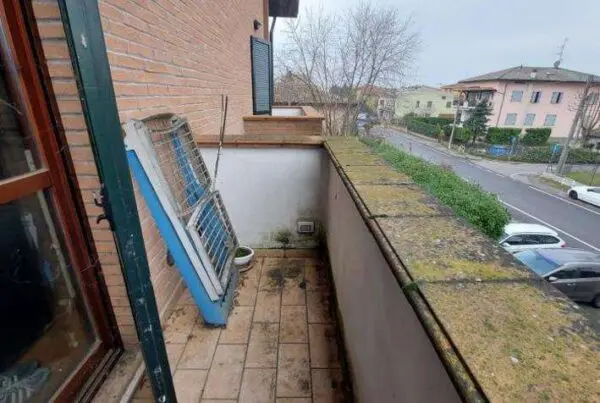 Appartamento via Commenda 56, Parma