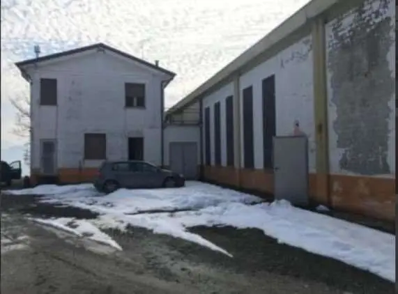 Stabile - Palazzo strada Per Bore 20, Bore