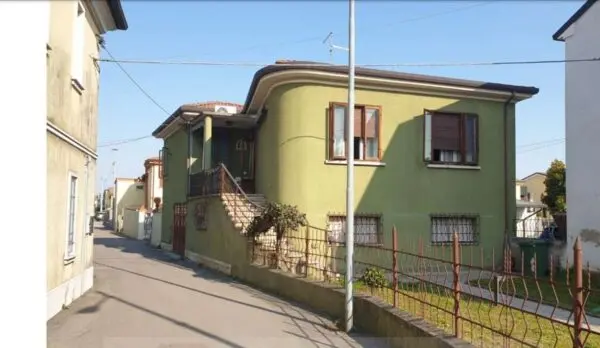 Appartamento via Verona 84, Legnago