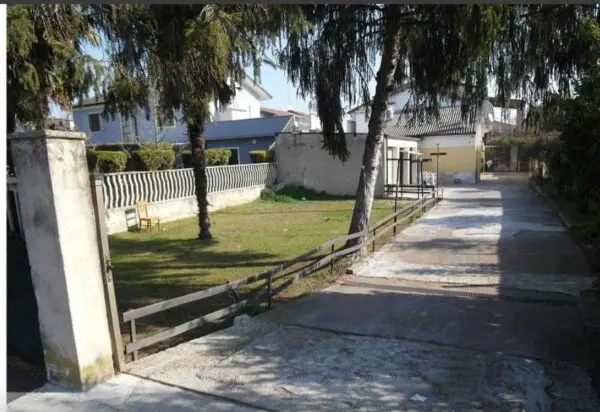 Villa via Alessandro Manzoni 16, Gazzo Veronese