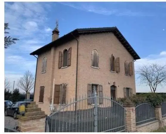 Appartamento via Serraglio 55, Finale Emilia