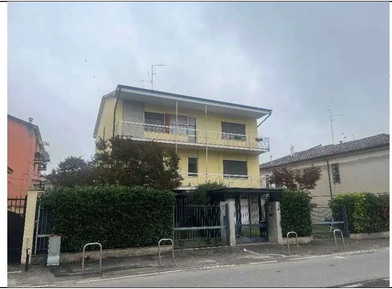 Immagine per Appartamento in asta a Lodi viale Piave 4