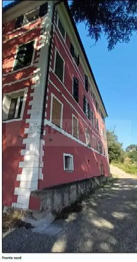 Albergo via Castagnarossa 15, Beverino