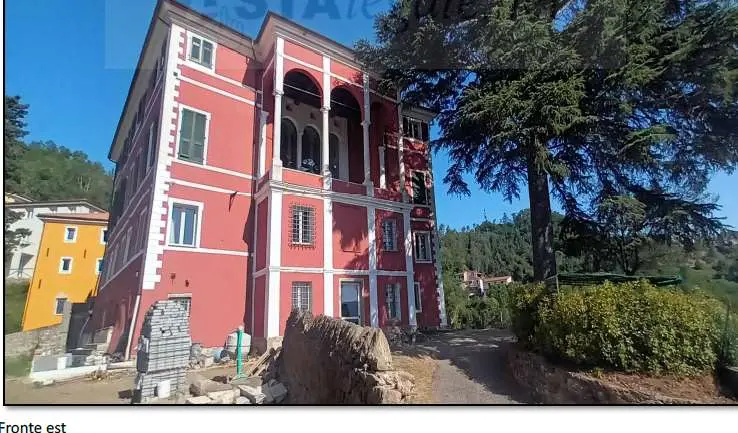 Immagine per Albergo in asta a Beverino via Castagnarossa 15