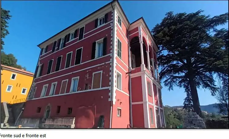 Immagine per Albergo in asta a Beverino via Castagnarossa 15