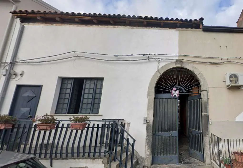 Immagine per Appartamento in asta a Catania via Policastro 128