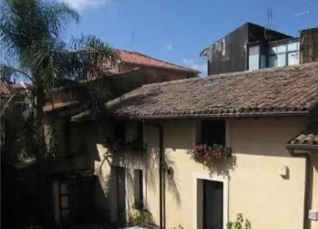 Casa Indipendente via Roma 106, Aci Sant'Antonio
