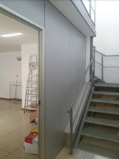 Negozio 11-13 R, Genova