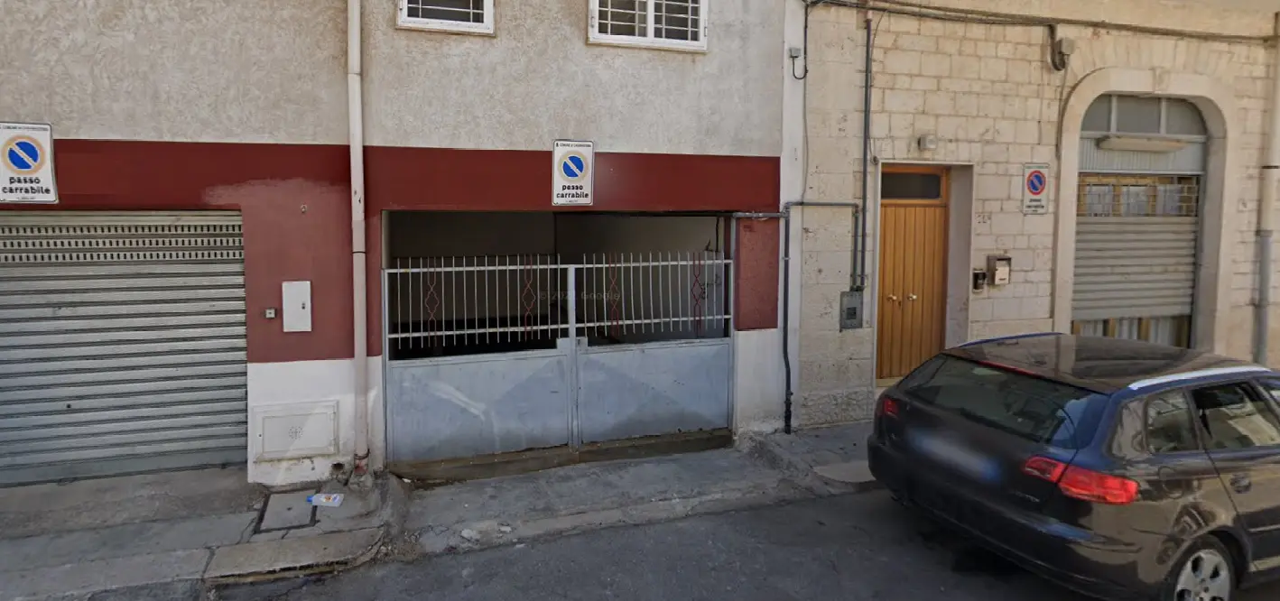 Immagine per Garage Singolo in vendita a Casamassima via Fiorentini 70