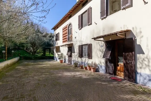 Immagine per Casale in vendita a Lucca via Della Pollicchia 145