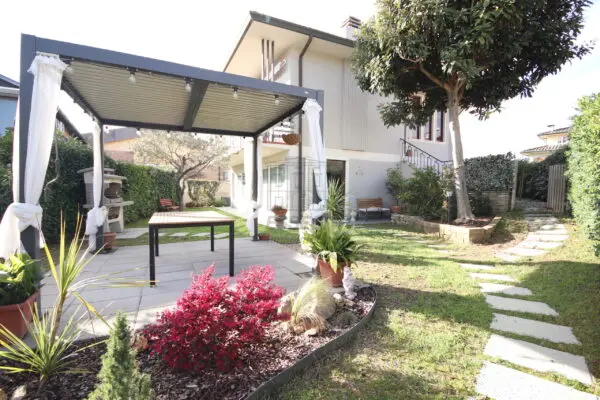 Villa 1769, Lucca