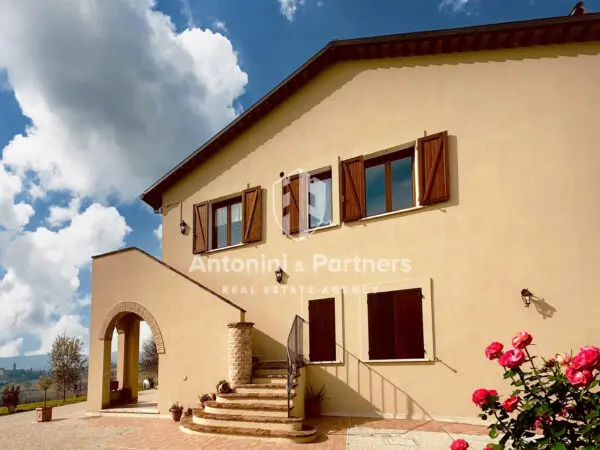 Casale via Vocabolo Pennicchia, Montecastrilli