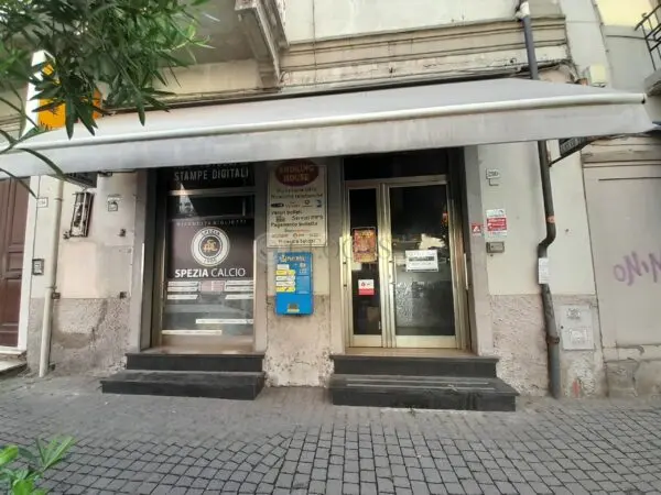 Immagine per Locale commerciale in vendita a La Spezia via Del Canaletto 294