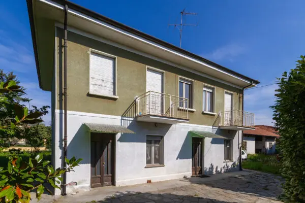 Villa via Roma 24, Reano