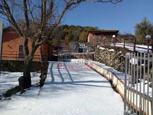 Baita/Chalet/Trullo strada Regionale Mareneve, Linguaglossa