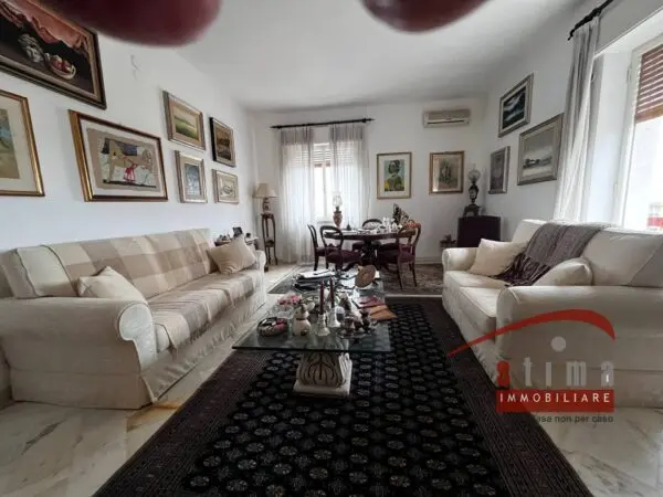 Appartamento via Olivieri, Siracusa