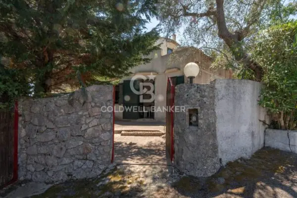 Villa Strada Vicinale Dell'Acqua Viva, Castro