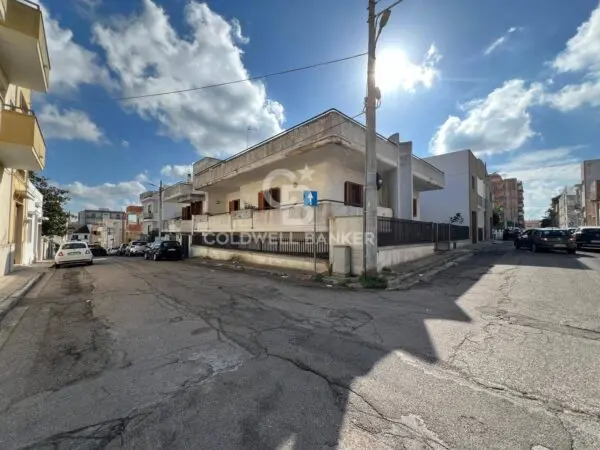 Villa via Delle Rose 10, Galatina