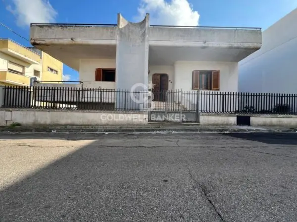 Villa via Delle Rose 10, Galatina