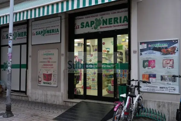 Attività Commerciale via Dei Latini, Roseto Degli Abruzzi