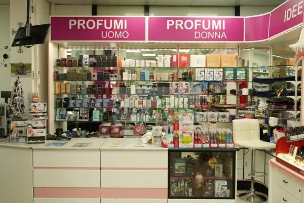 Attività Commerciale via Dei Latini, Roseto Degli Abruzzi