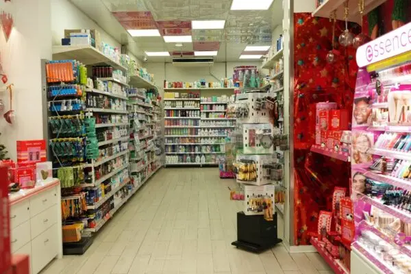 Attività Commerciale via Dei Latini, Roseto Degli Abruzzi
