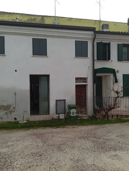 Cantina strada Cisa, Sustinente