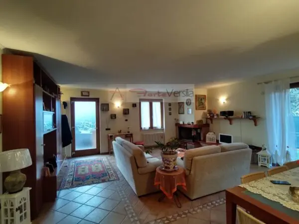 Villa via, Aulla