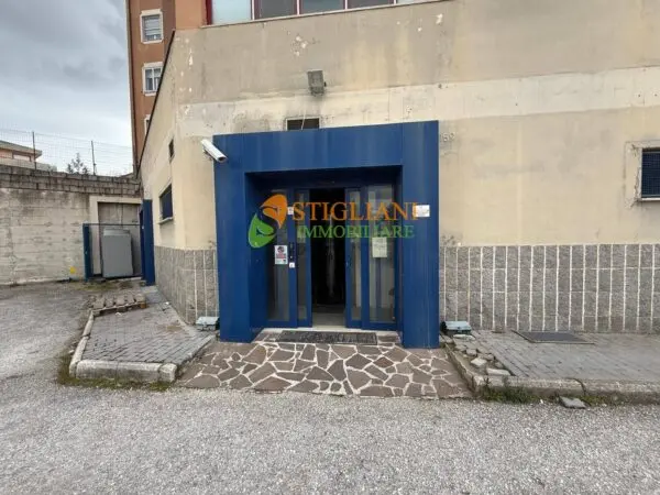 Locale Commerciale via Iv Novembre, Campobasso