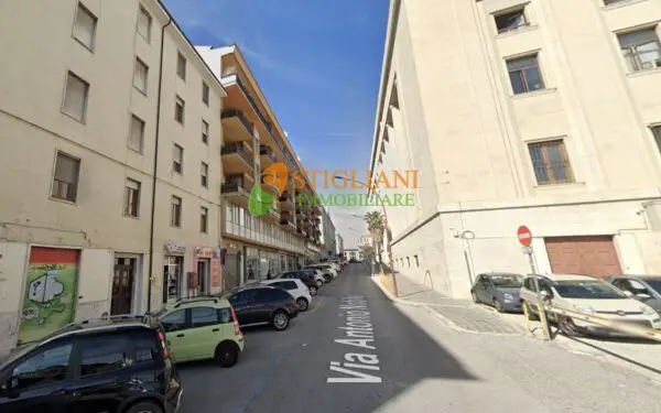 Locale Commerciale via Nobile, Campobasso