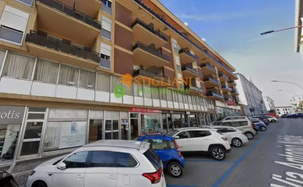 Locale Commerciale via Nobile, Campobasso