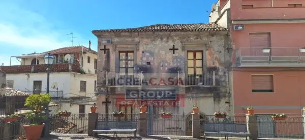 Appartamento via Umberto I, Graniti